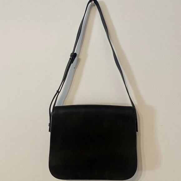 Square magnetic flap bag - Picture 1 of 11